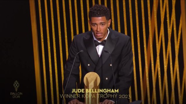 Ballon d'Or 2023 : Jude Bellingham remporte le Trophée Kopa Ballon d'Or 2023 : Jude Bellingham remporte le Trophée Kopa