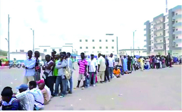 Vague d’expulsion d’étrangers pour défaut de carte de séjour Vague d’expulsion d’étrangers pour défaut de carte de séjour