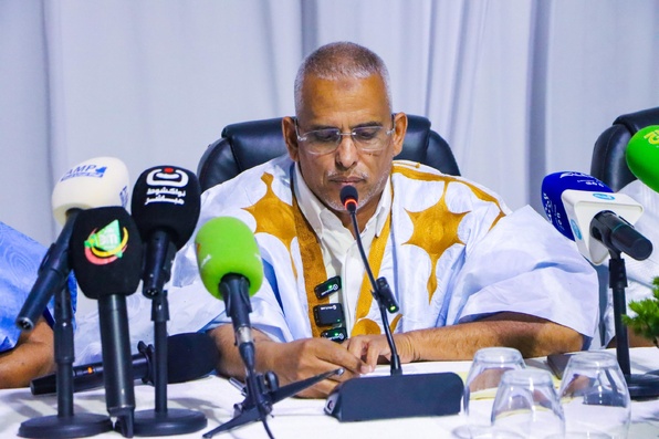 Défis et perspectives de l’opposition : proposition d’un dialogue interne Défis et perspectives de l’opposition : proposition d’un dialogue interne