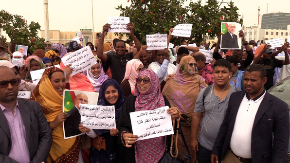 Sit-in de joie des collaborateurs des médias publics. Sit-in de joie des collaborateurs des médias publics.