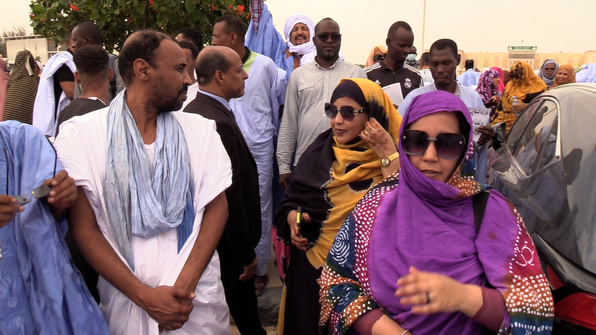 Sit-in de joie des collaborateurs des médias publics. Sit-in de joie des collaborateurs des médias publics.