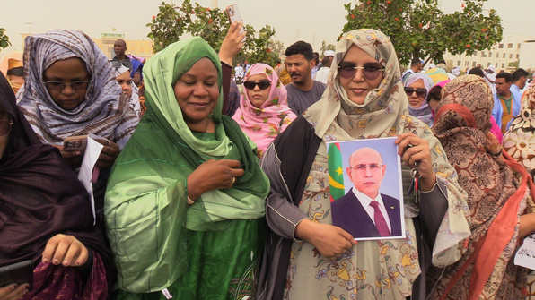 Sit-in de joie des collaborateurs des médias publics. Sit-in de joie des collaborateurs des médias publics.