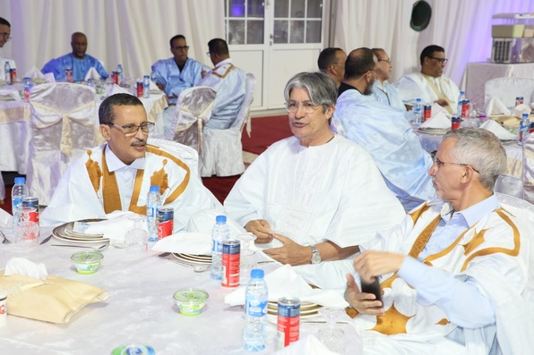 Le PM offre un somptueux dîner pour la clôture de la session parlementaire Le PM offre un somptueux dîner pour la clôture de la session parlementaire