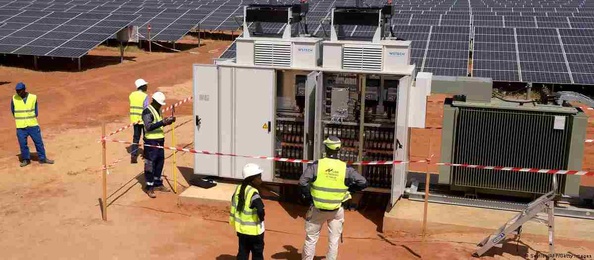 Nouakchott à l’arrêt : 3 jours sans courant, l’État doit parier sur le solaire Nouakchott à l’arrêt : 3 jours sans courant, l’État doit parier sur le solaire