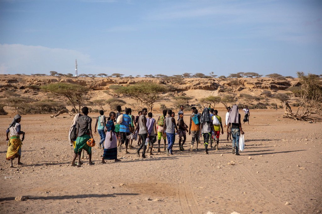 Le lapin des migrants maliens aux journalistes
