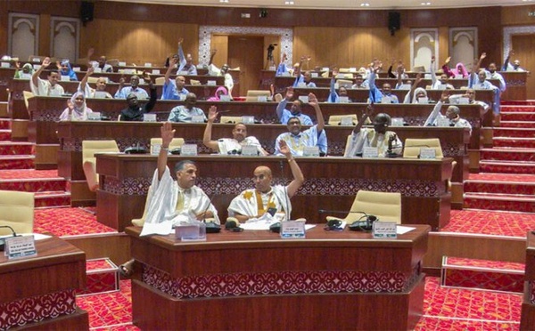 Approbation de 2 projets de loi contre la corruption